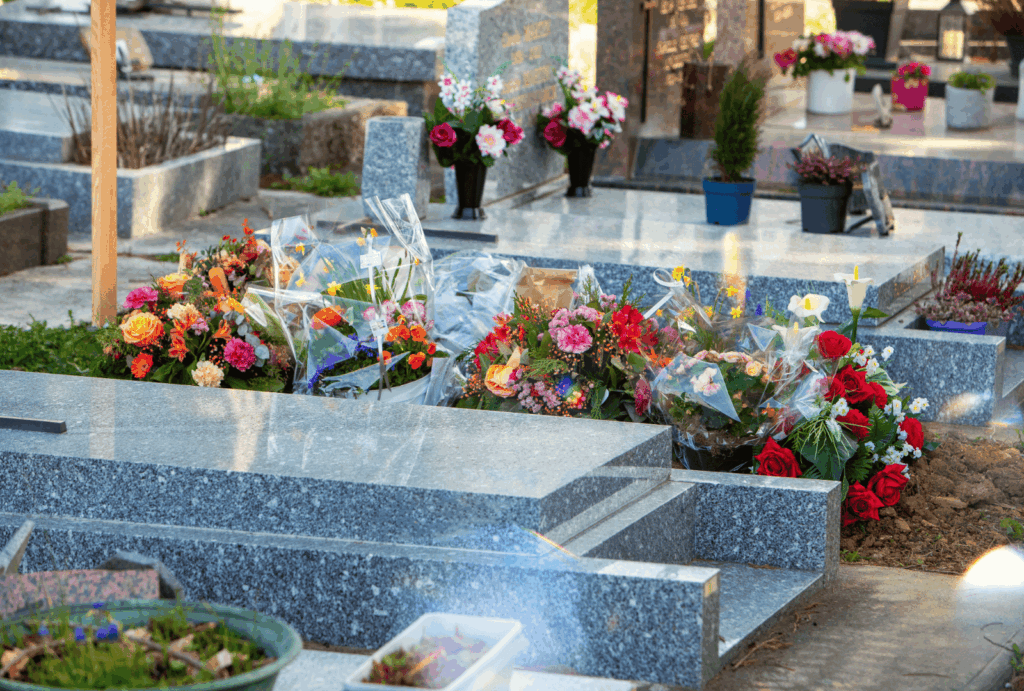 Qui peut mettre une plaque funéraire sur une tombe ?